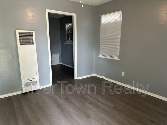 Foto del edificio - 1488 Lake Grove St