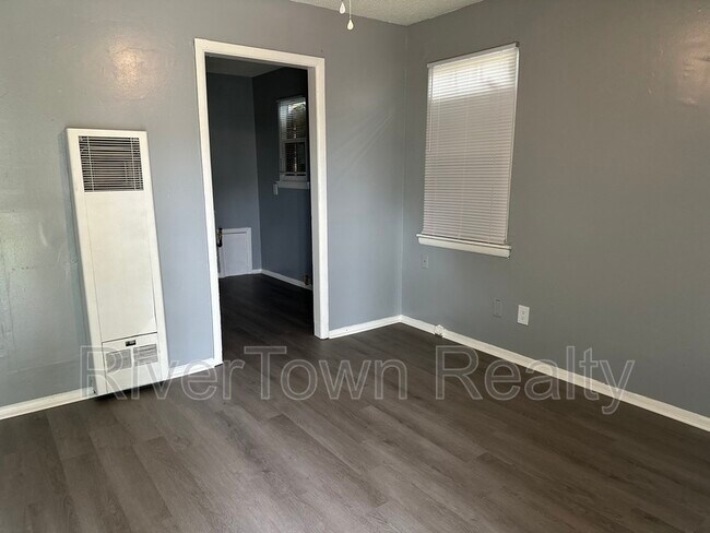 Photo - 1488 Lake Grove St House