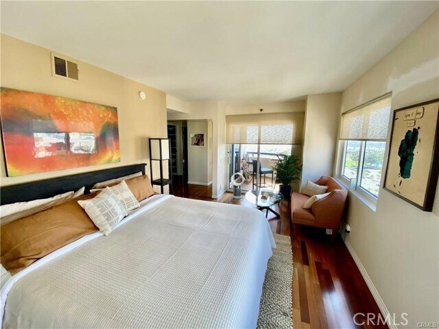 Foto del edificio - 525 E Seaside Way