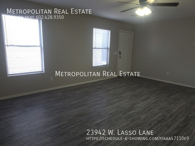 Foto del edificio - 23942 W Lasso Ln