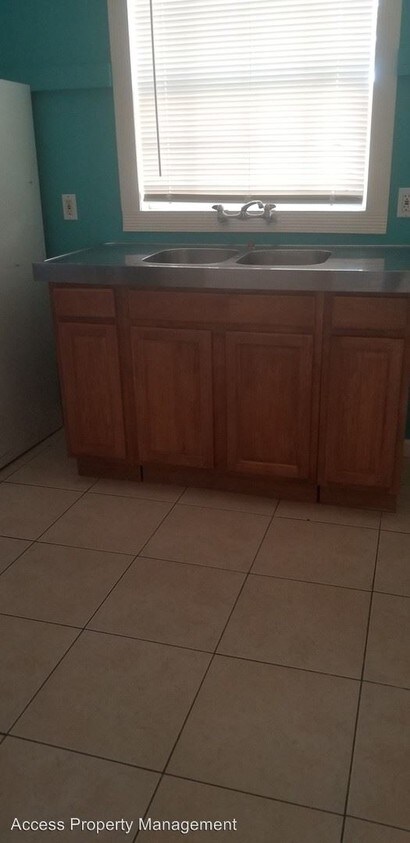 Foto del edificio - 1 br, 1 bath House - 718 First St.