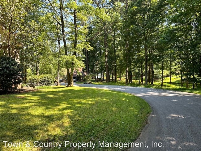 Building Photo - 3 br, 2 bath House - 321 Gatewood Dr. Unit...