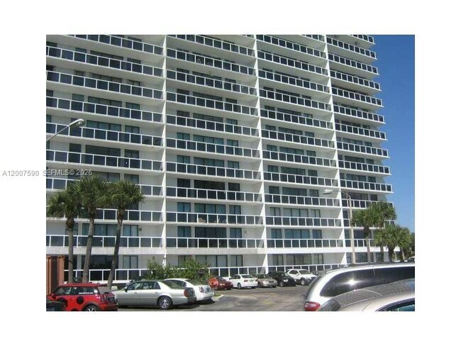Foto del edificio - 20515 E Country Club Dr