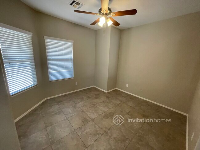 Building Photo - 13012 W Sheila Ln
