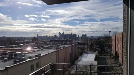 Foto del edificio - 1068 Quorum Real Estate - 2 bedrooms