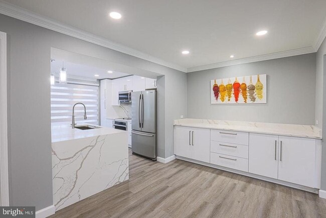 Foto del edificio - 2734 Quarry Heights Way