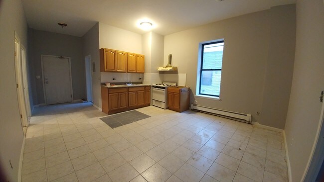 Building Photo - 275 56th St