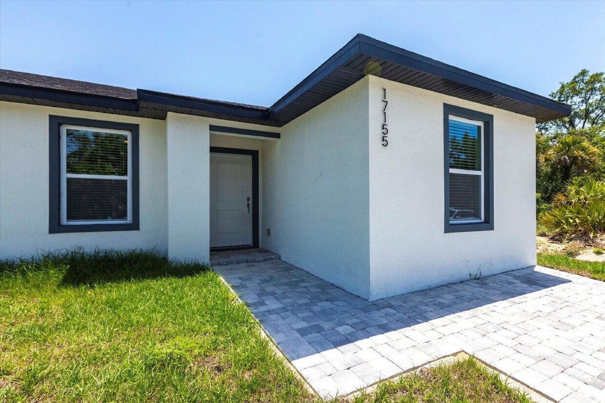Primary Photo - BRAND NEW Construction, 3 bed / 2 bath Ren...
