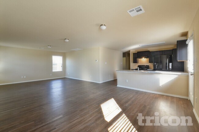 Foto del edificio - 9735 Marbach Gdn