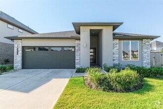 Building Photo - 28635 Hazel Trl