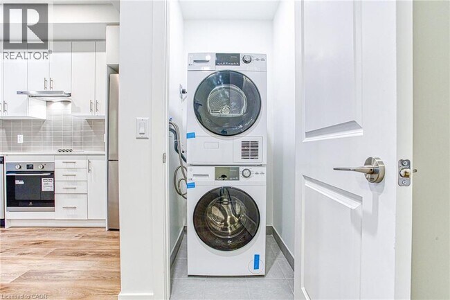 Photo du bâtiment - 461 Green Rd