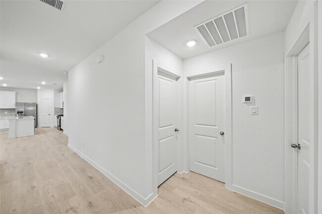 Foto del edificio - 3930 Langridge Dr