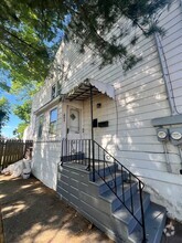 Building Photo - 403 Cummings Ave