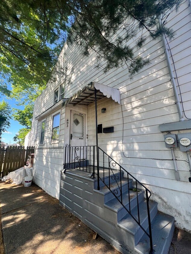 Foto principal - 403 Cummings Ave