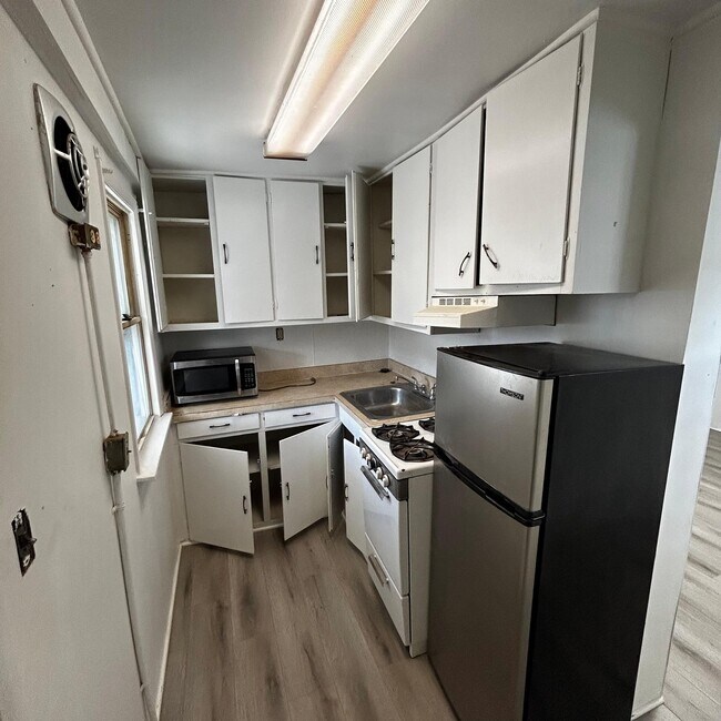 Foto del edificio - 4100 Ritchie Hwy