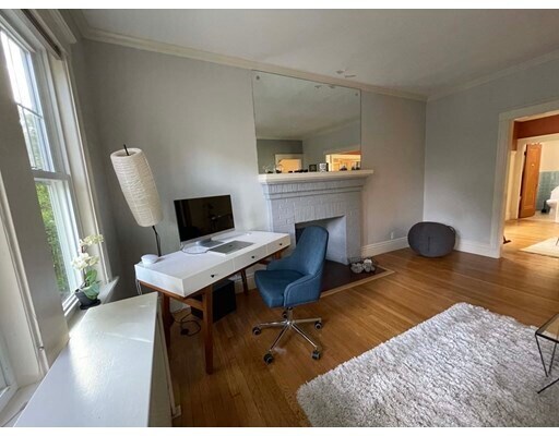 Foto del edificio - 78 Stearns Rd