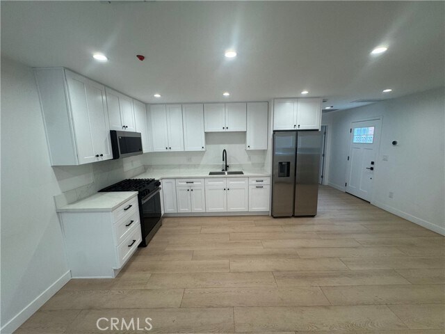 Foto del edificio - 8203 Greenbush Ave