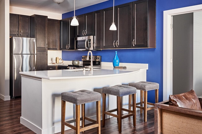 Building Photo - Waterstone at Hamburg Apartments