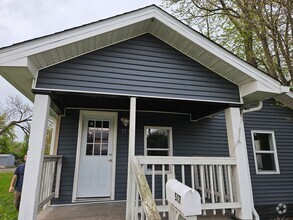 Building Photo - 517 W 26th St