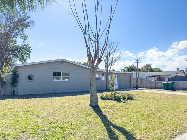 Building Photo - 1651 Arthur Ave