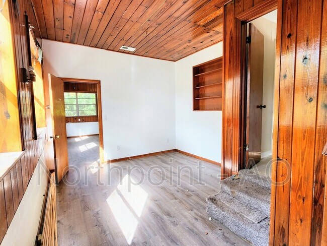 Building Photo - 6420 New Kings Rd