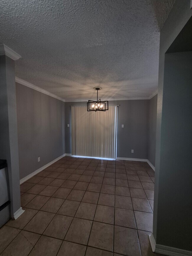 Foto del edificio - 738 Coolwood Dr