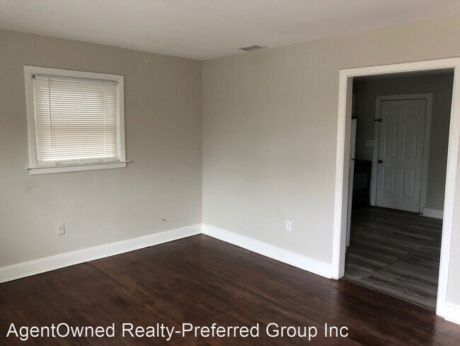 Building Photo - 3 br, 1 bath House - 1522 Larry Street