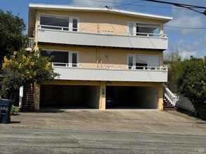 Building Photo - 508B Spring St