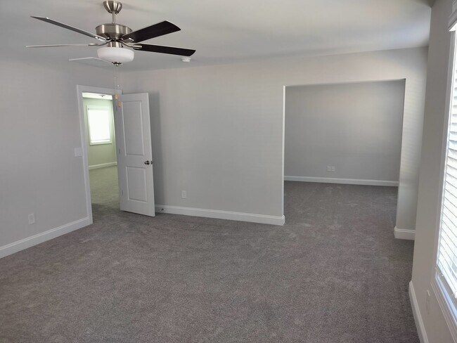 Foto del edificio - New in Lexington, Cameron