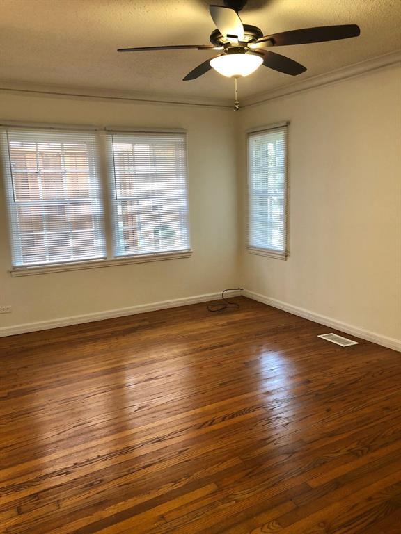 Foto del edificio - 4401 Emerson Ave