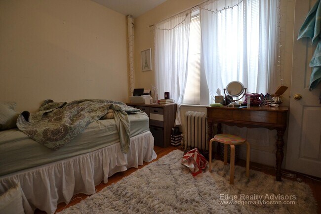 Foto del edificio - 228 Pleasant St