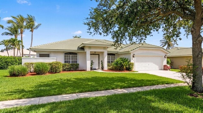 Photo - 106 Fernwood Crescent House