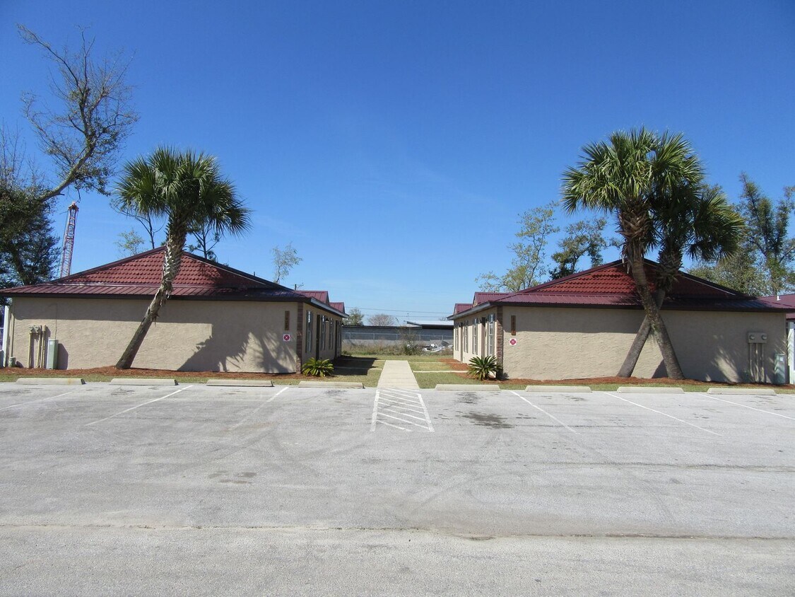 1412 New York Ave Unit 1412 B New York Ave., Lynn Haven, FL 32444