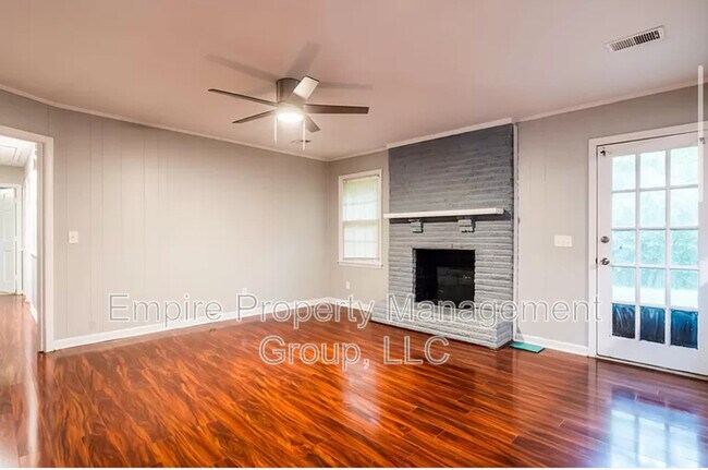 Building Photo - 306 Spartan Dr