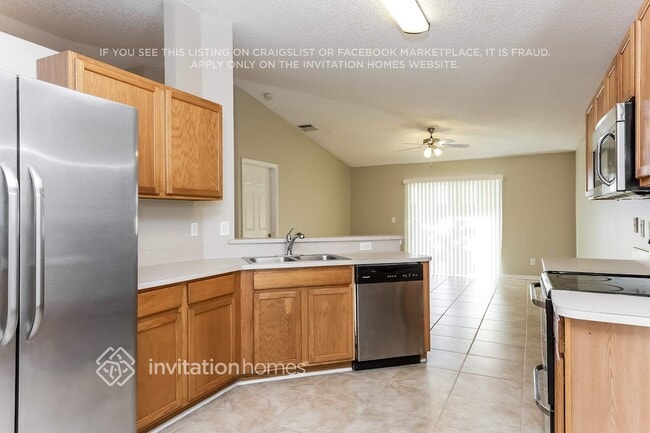 Building Photo - 2434 Bayhill Dr