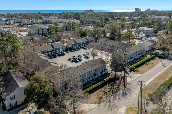 Aerial view. - Williamsburg Landing