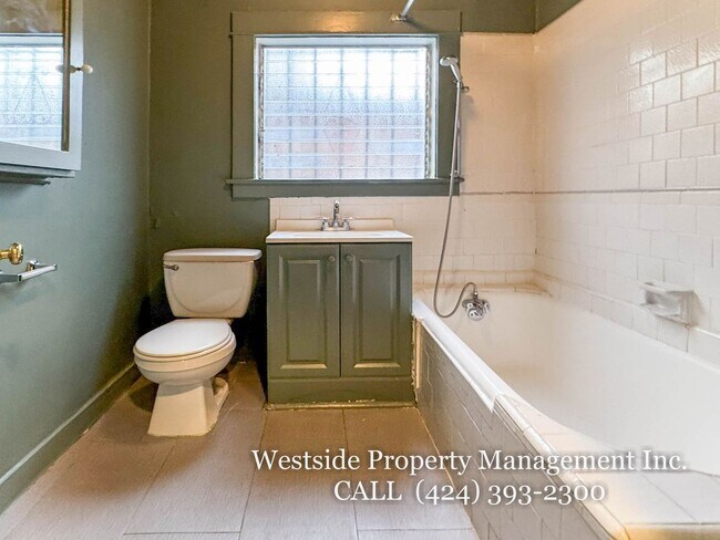 Foto del edificio - 1520 Andalusia Ave