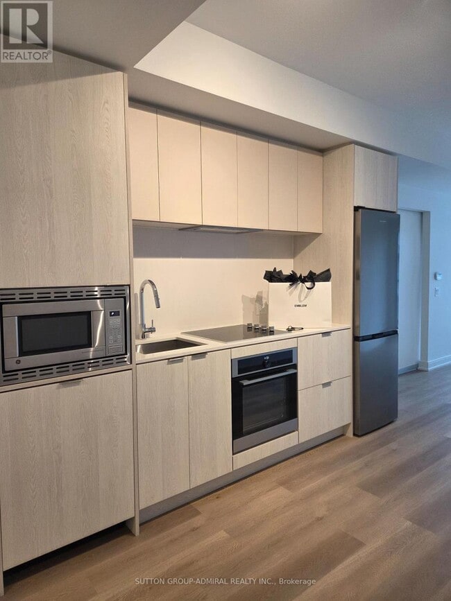 Building Photo - 3009 Novar Rd
