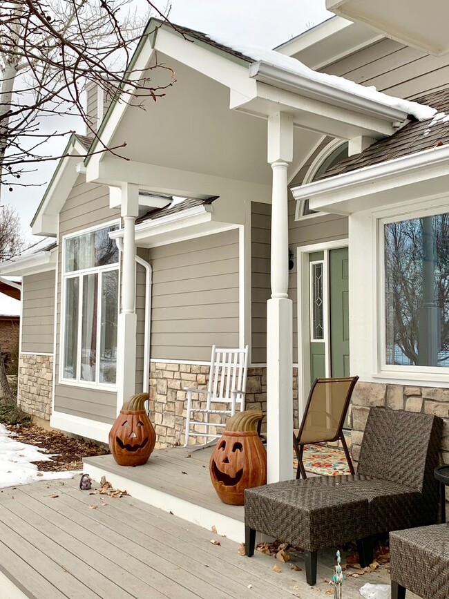 Building Photo - Boulder Beauty for Lease Near Boulder Rese...