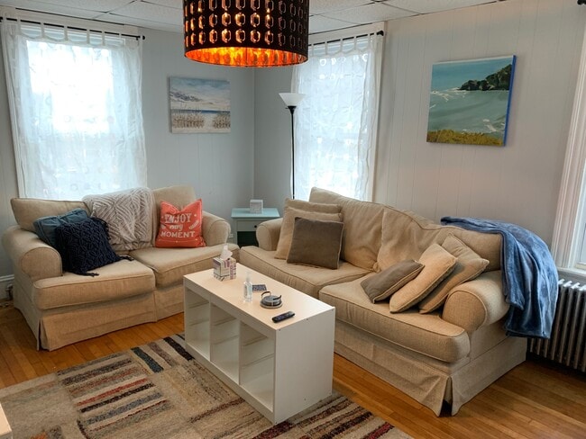 Building Photo - 15 Carey St