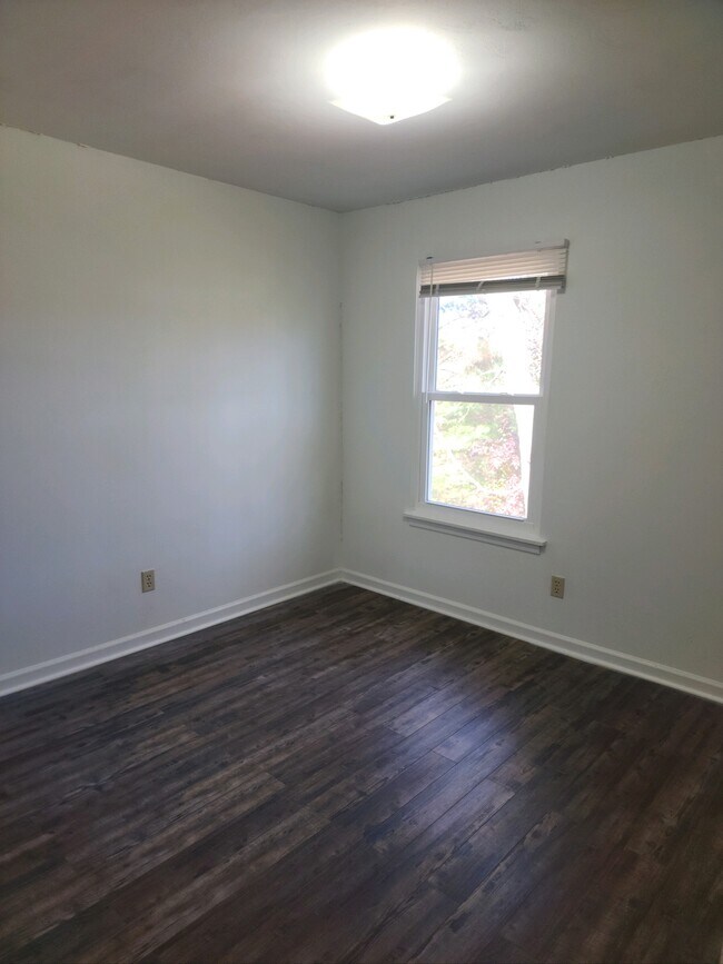 Building Photo - 246 Pheasant Run Dr