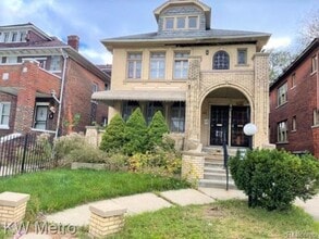Building Photo - 2669 Glendale Ave
