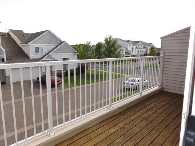 Foto del edificio - 6546 Merrimac Ln N