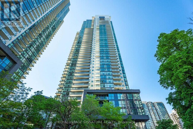 Photo du bâtiment - 5168 Yonge St