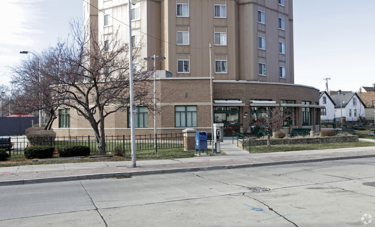 Foto del edificio - Arlington Court Apartments