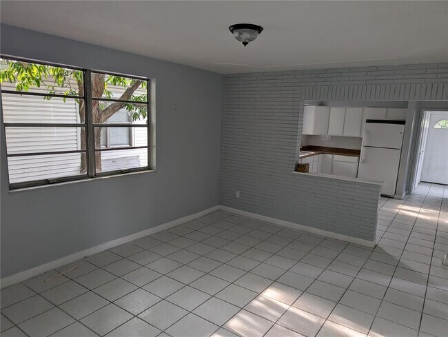 Foto del edificio - 1316 Holmes Ave