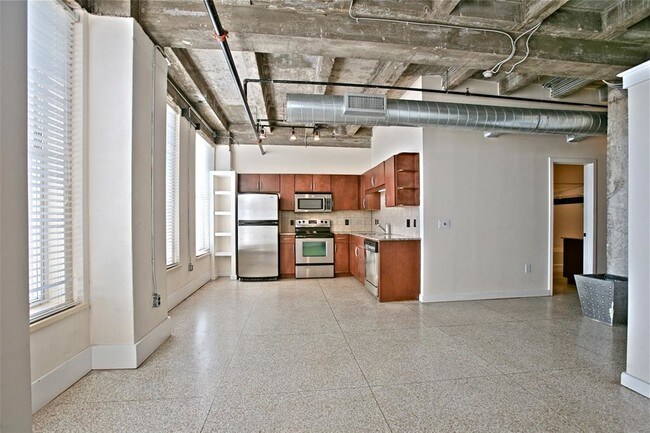 Building Photo - 221 W Lancaster Ave