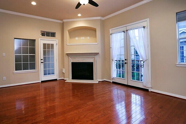 Living Room - 5615 Winsome Ln