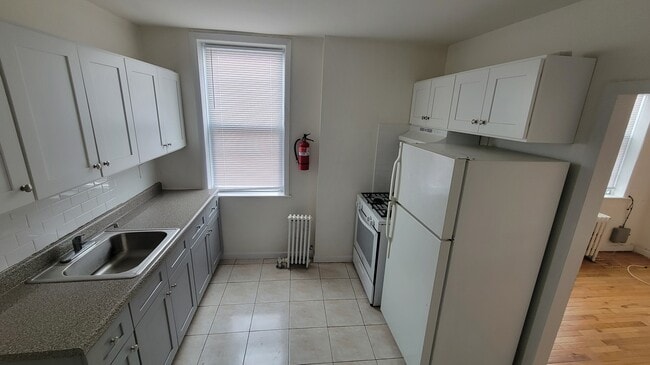 Building Photo - 31 67th St