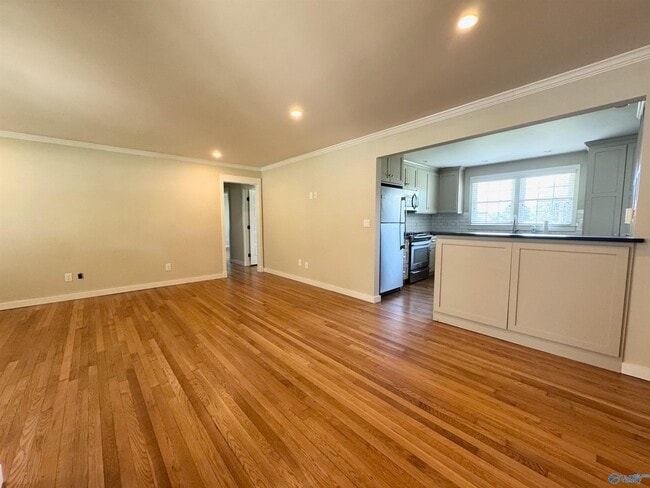 Foto del edificio - 6609 Chadwell Rd SW